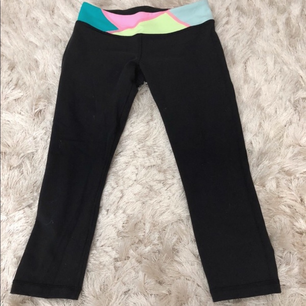 Ivivva black cropped leggings